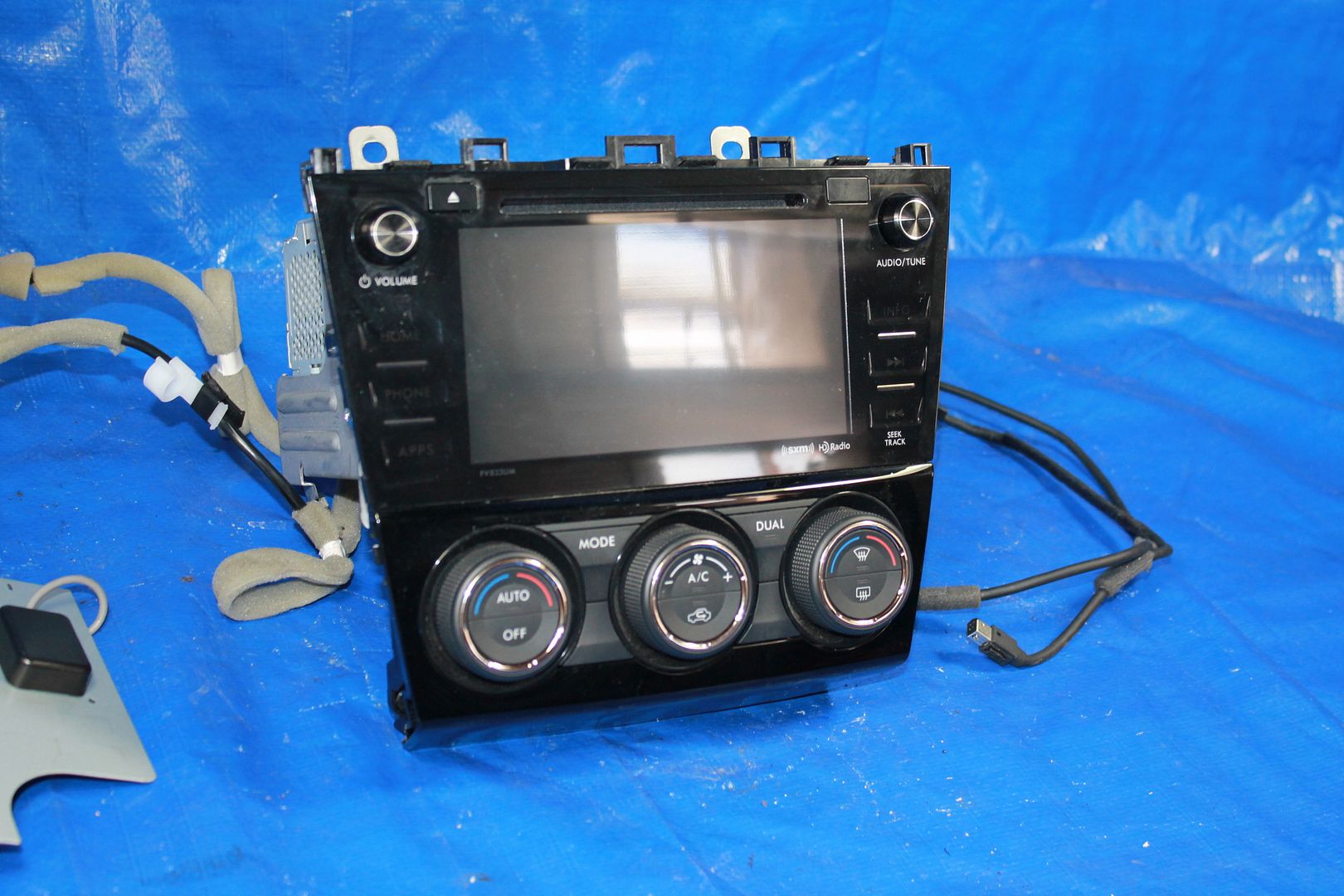 1517 SUBARU WRX STI 2018 BLACK OEM RADIO HEAD UNIT HVAC COMPLETE NAV